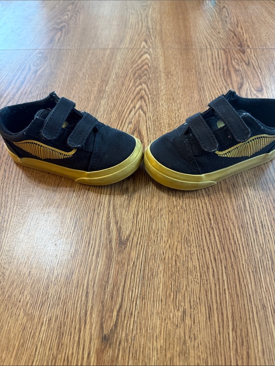 Vans Other - Vans toddler US 7T Harry Potter Golden Snitch Velcro Skate Sneakers